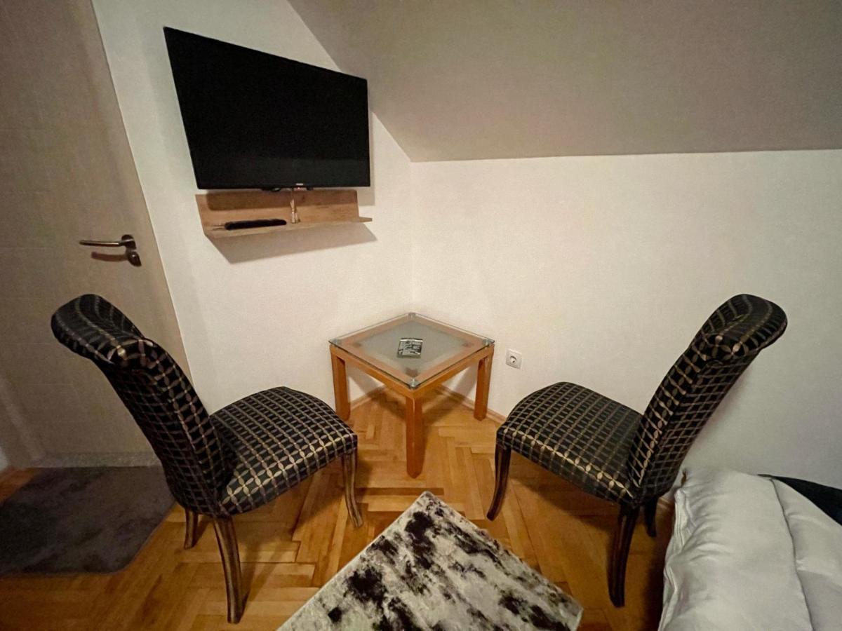 Madigan'S Hotel Kosovo Polje 外观 照片