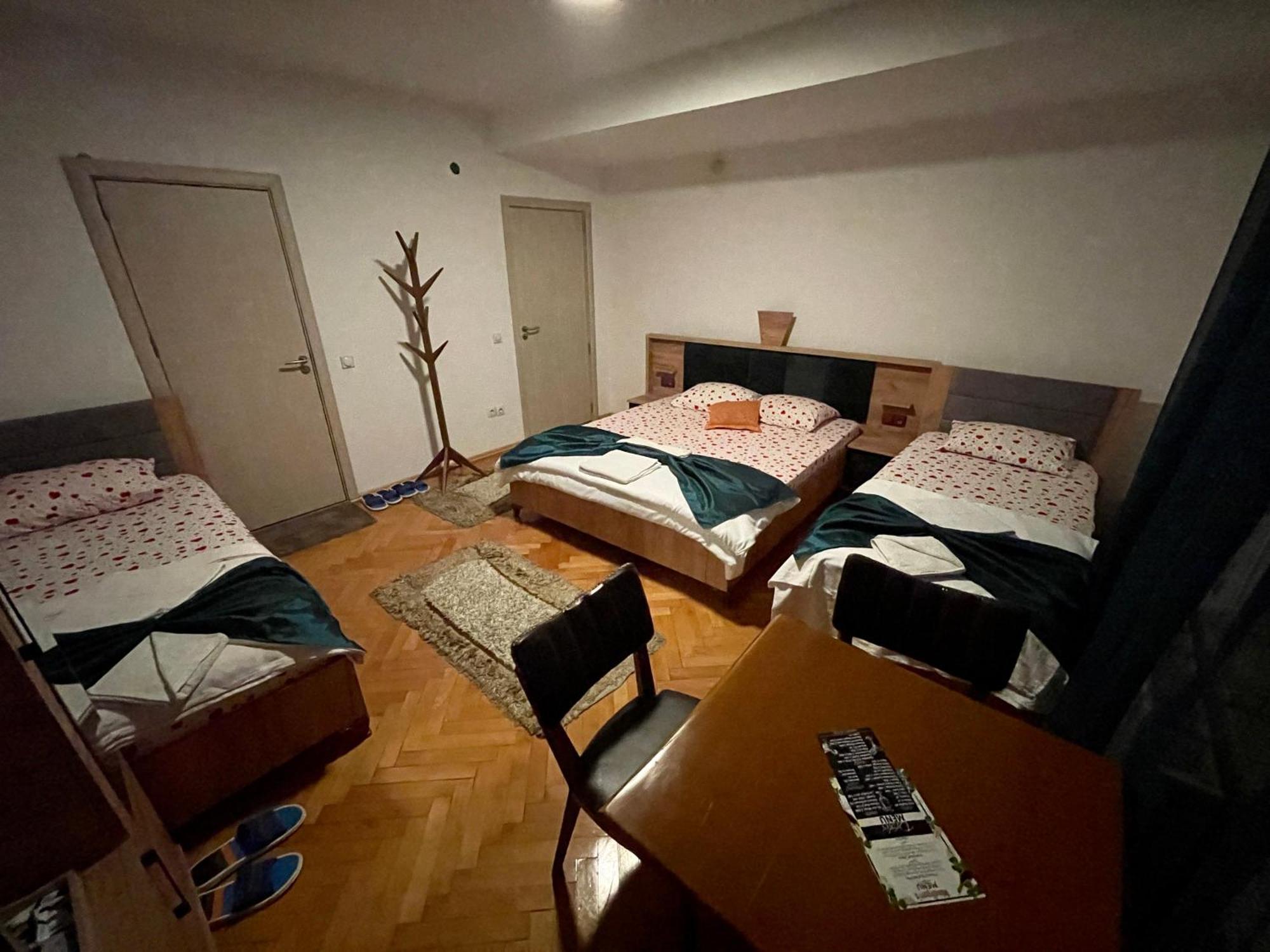 Madigan'S Hotel Kosovo Polje 外观 照片