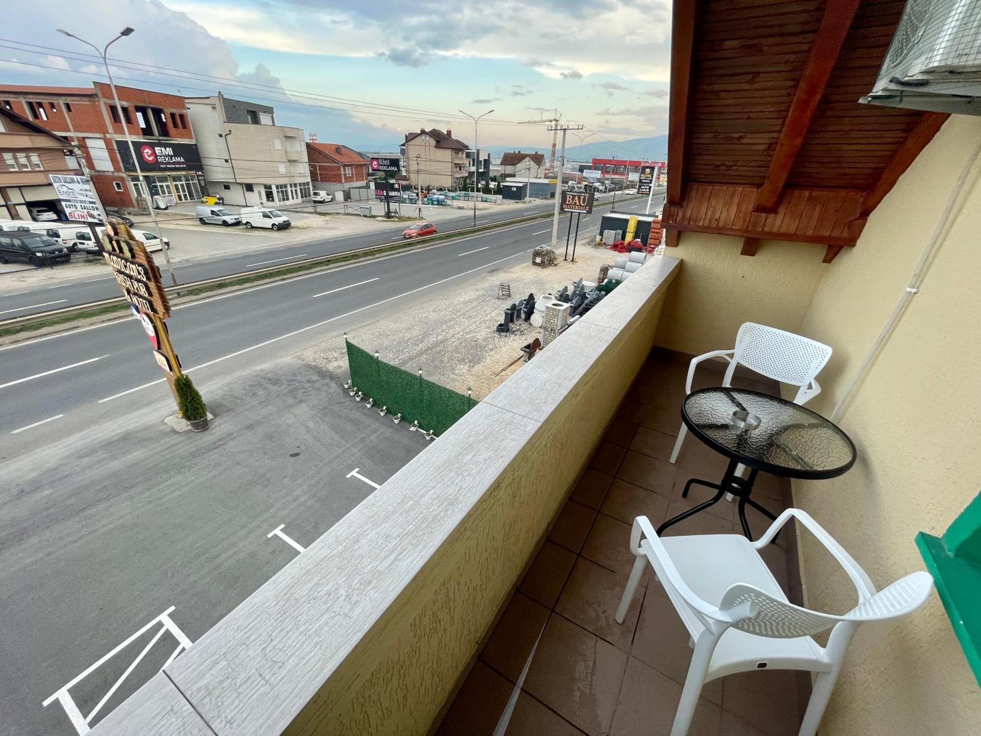 Madigan'S Hotel Kosovo Polje 外观 照片